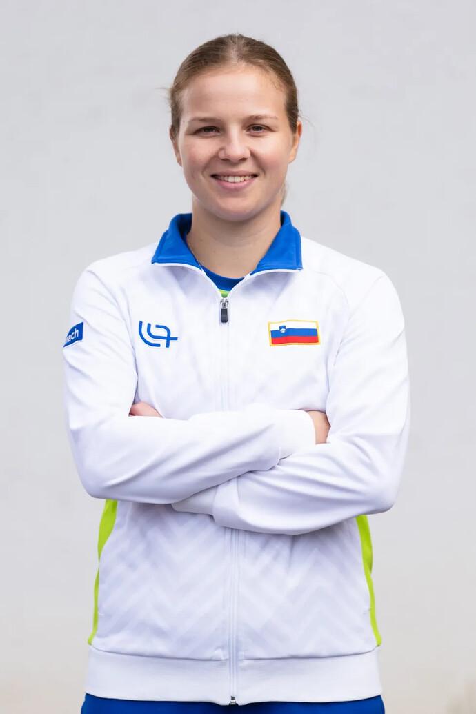 Headshot of Veronika Erjavec
