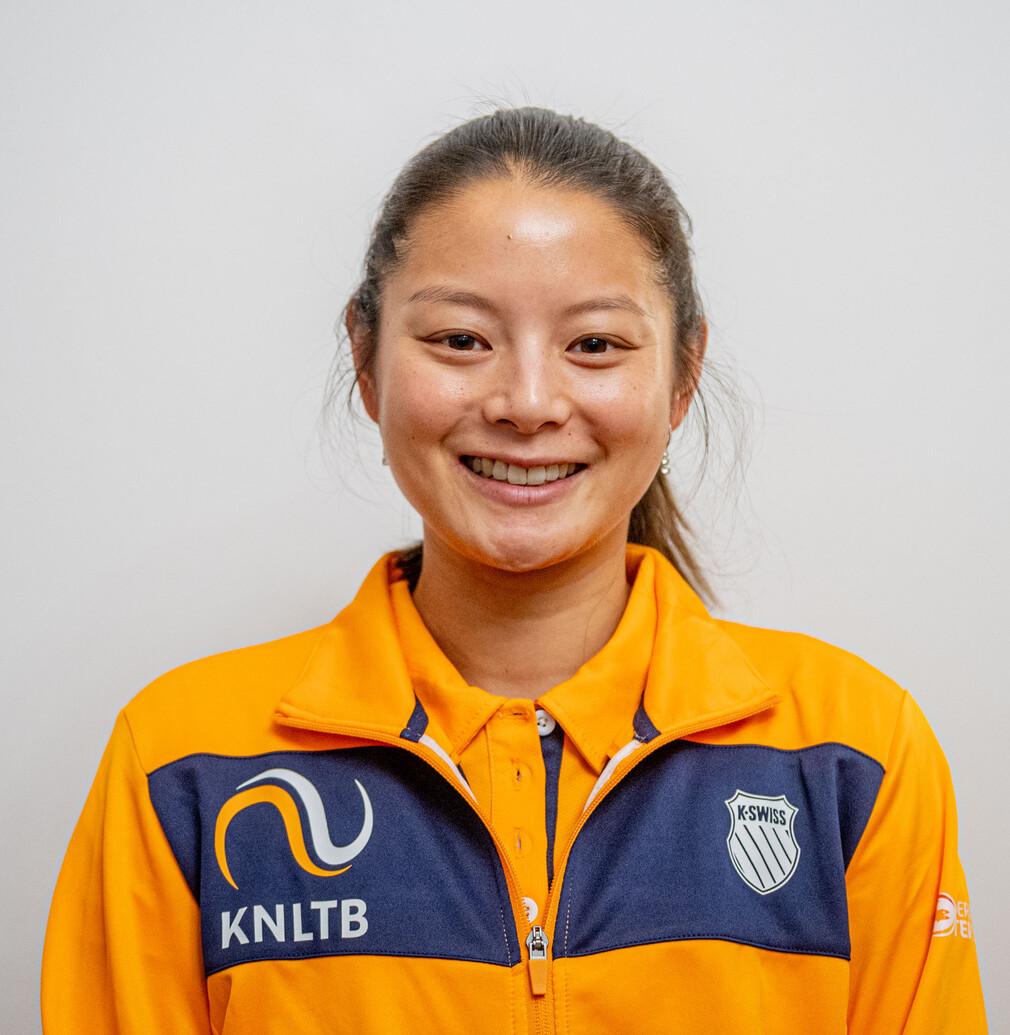 Headshot of Arianne Hartono