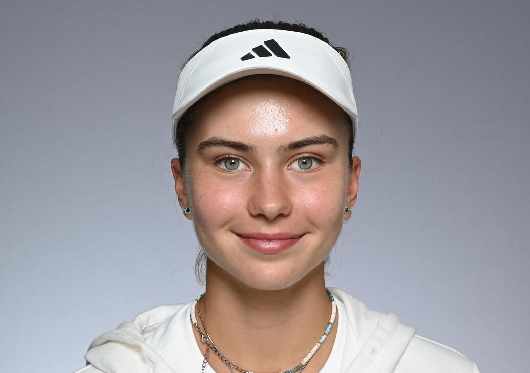 Headshot of Iva Jovic