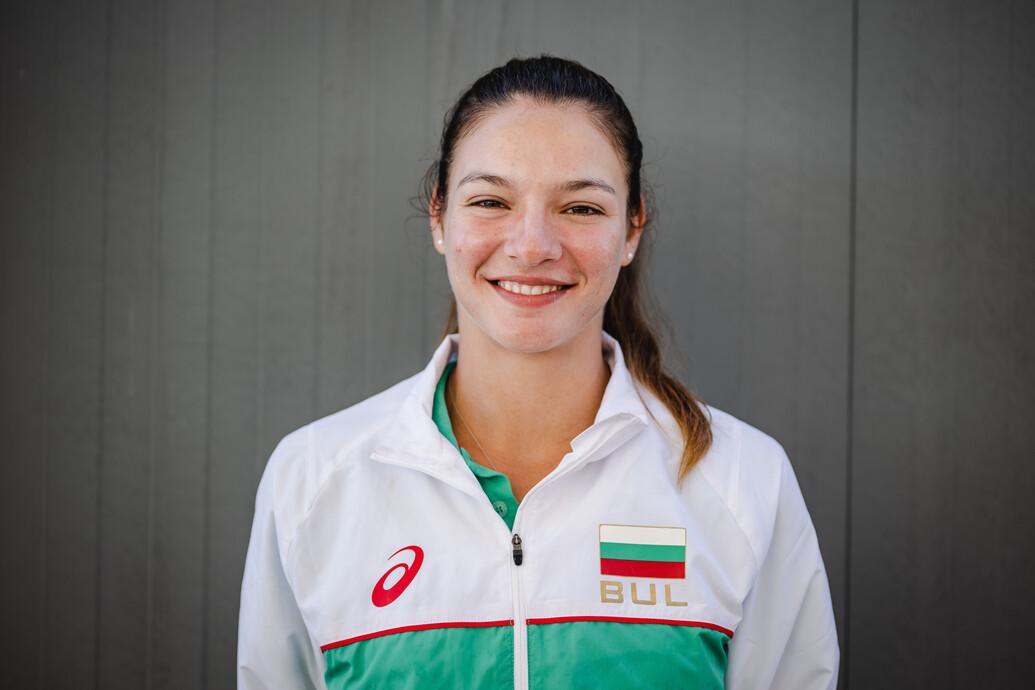 Headshot of Lia Karatancheva