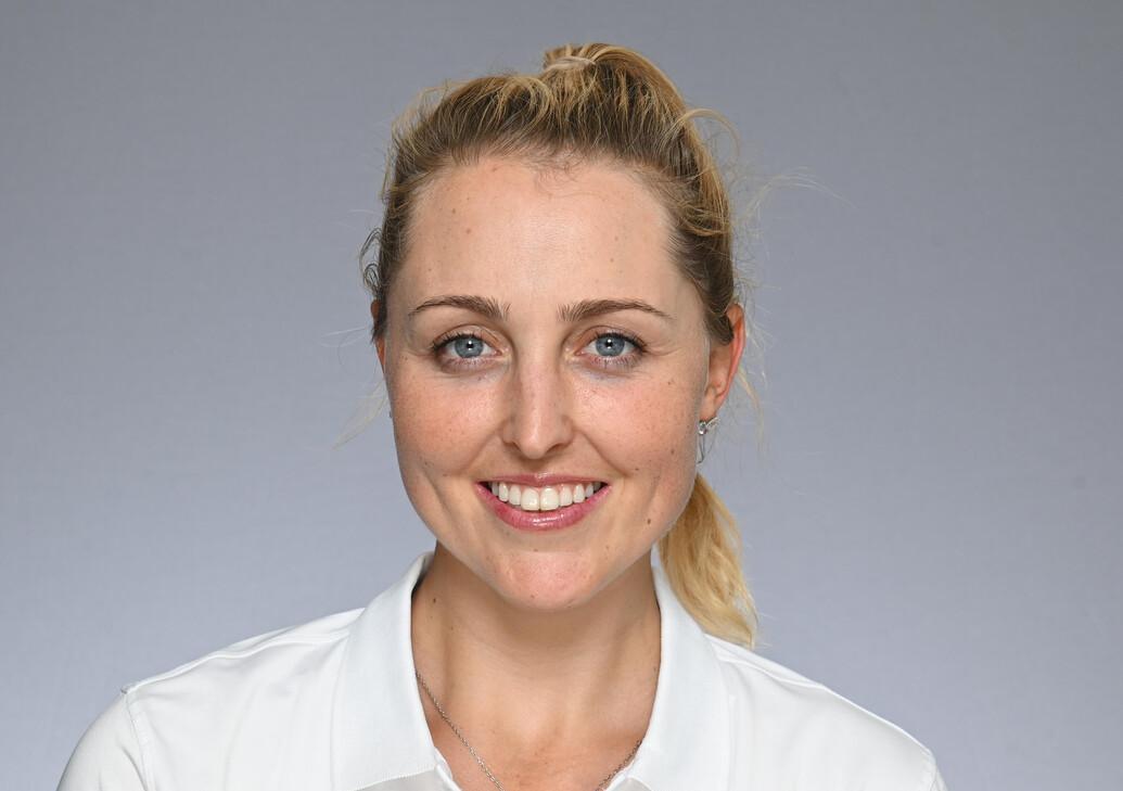 Headshot of Gabriela Knutson