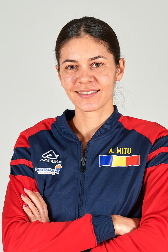 Headshot of Cristina-Andreea Mitu