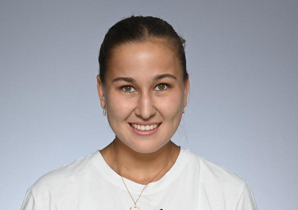Headshot of Kamilla Rakhimova
