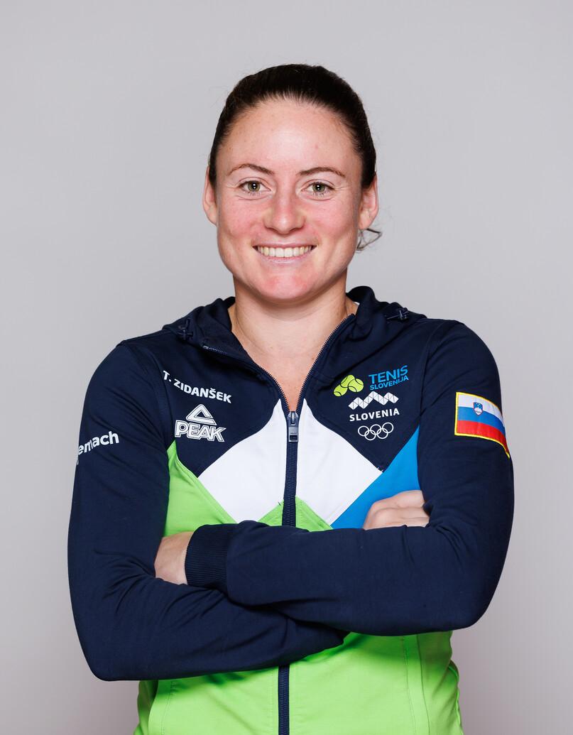 Headshot of Tamara Zidansek