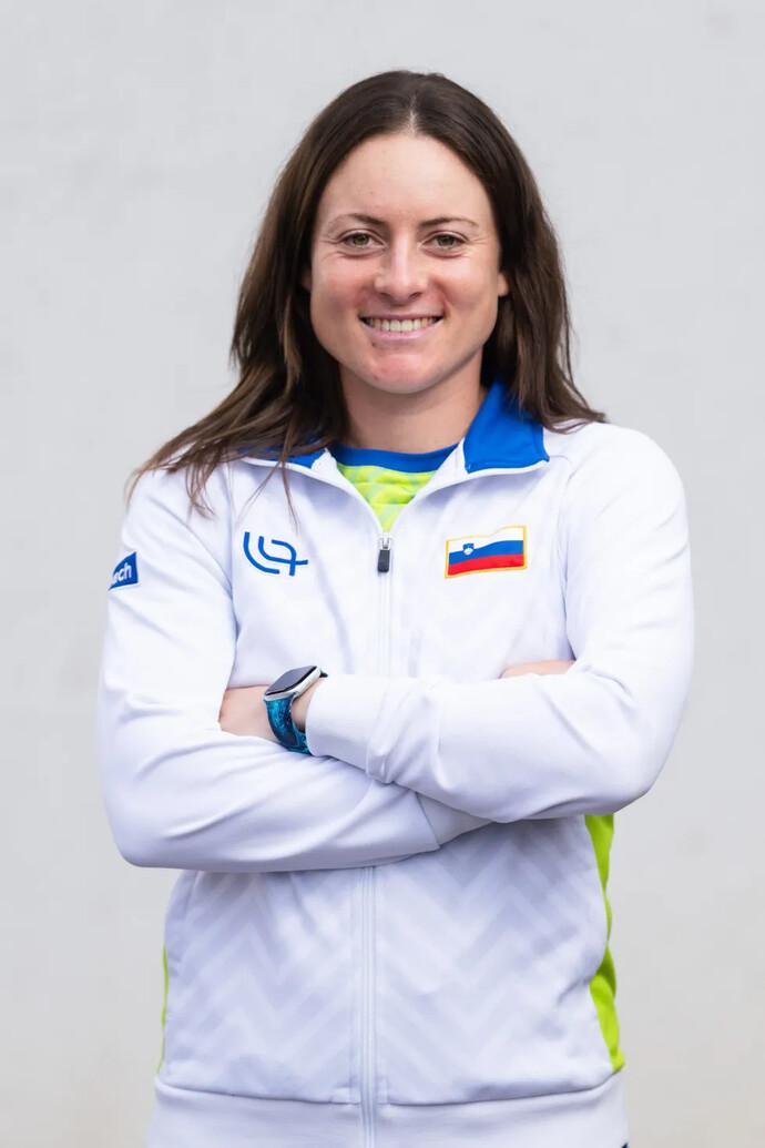 Headshot of Tamara Zidansek